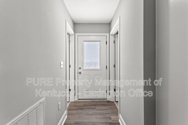 Building Photo - 1048 Judah Bear Blvd