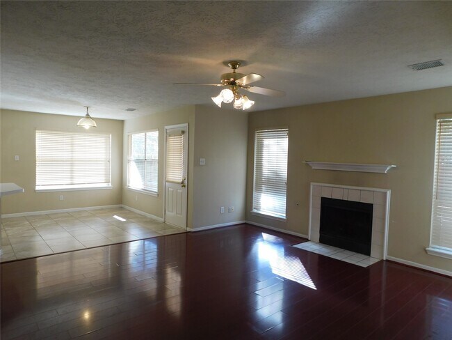 Building Photo - 122 High Meadows Dr