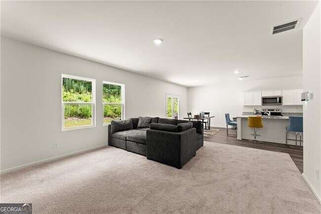 Building Photo - 157 Colbury St