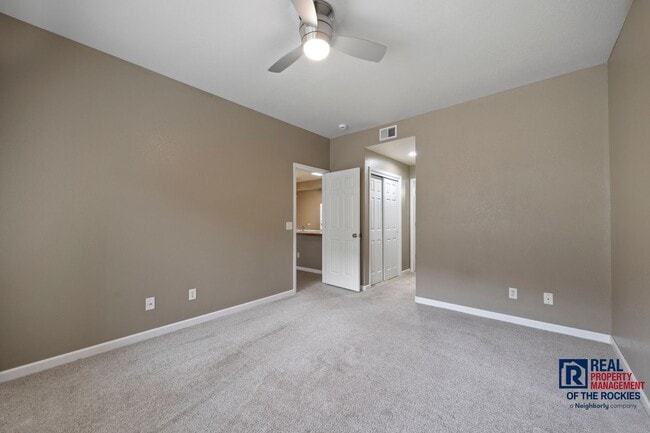 Building Photo - Charming Main Floor Condo in Water Valley