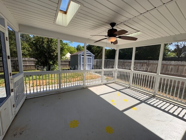 Building Photo - 206 Lindell Dr