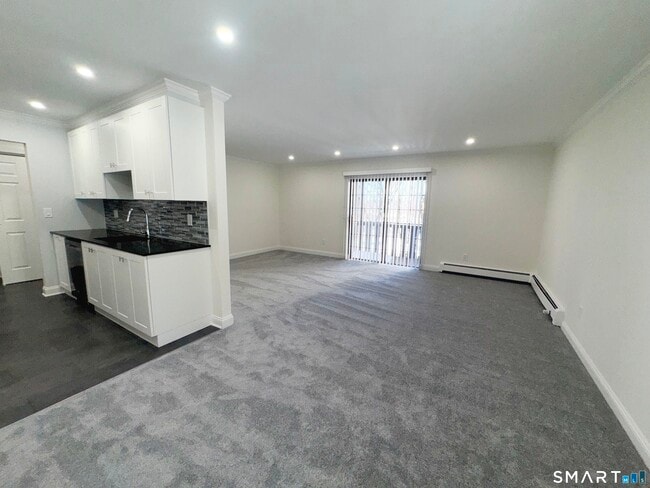 Building Photo - 50 Aiken St