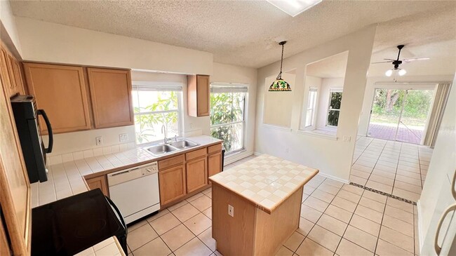 Building Photo - 7373 Mardell Ct