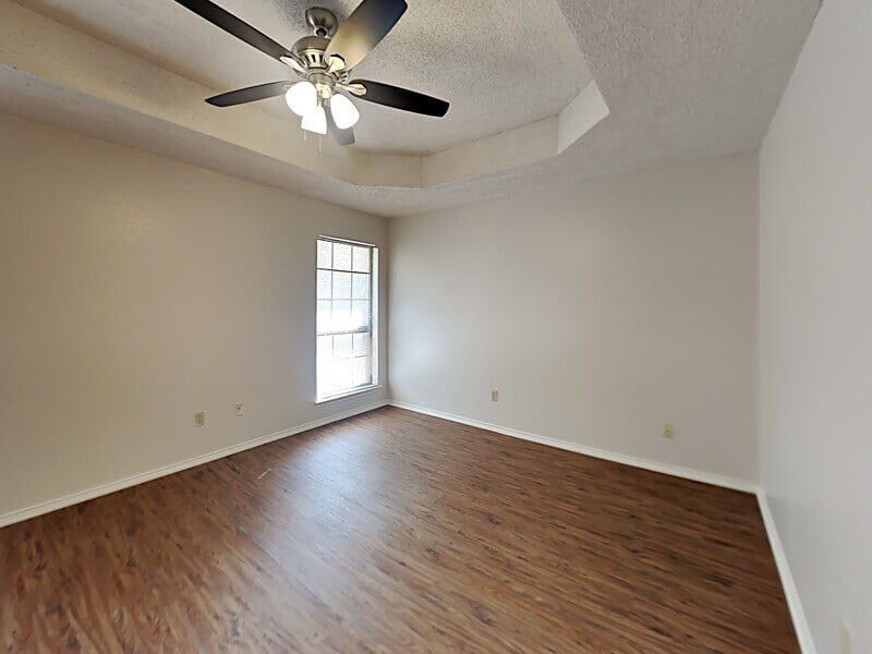 Building Photo - 5211 Wild Horse Ct