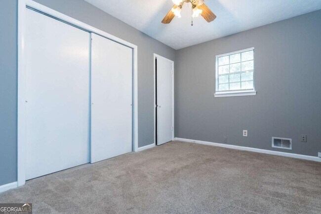 Building Photo - 2275 Camden Ct