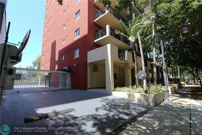 Building Photo - 3410 Coral Wy