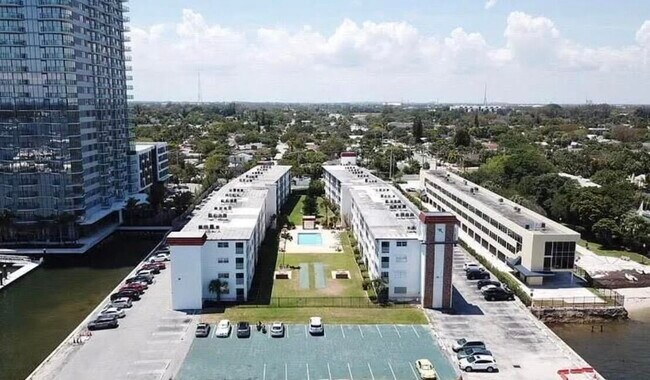 Building Photo - 4500 N Flagler Dr