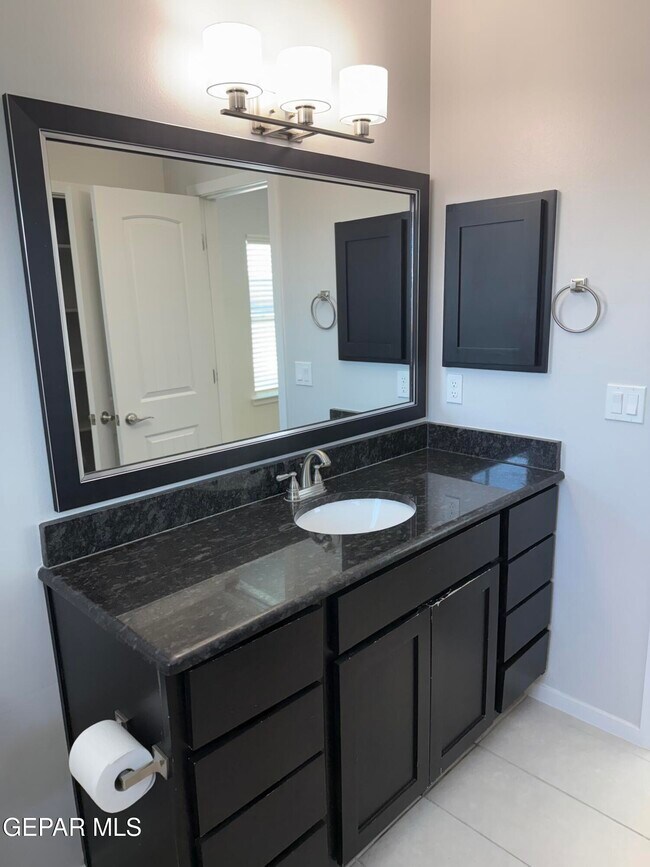 Building Photo - 10148 Texas Madrone Dr