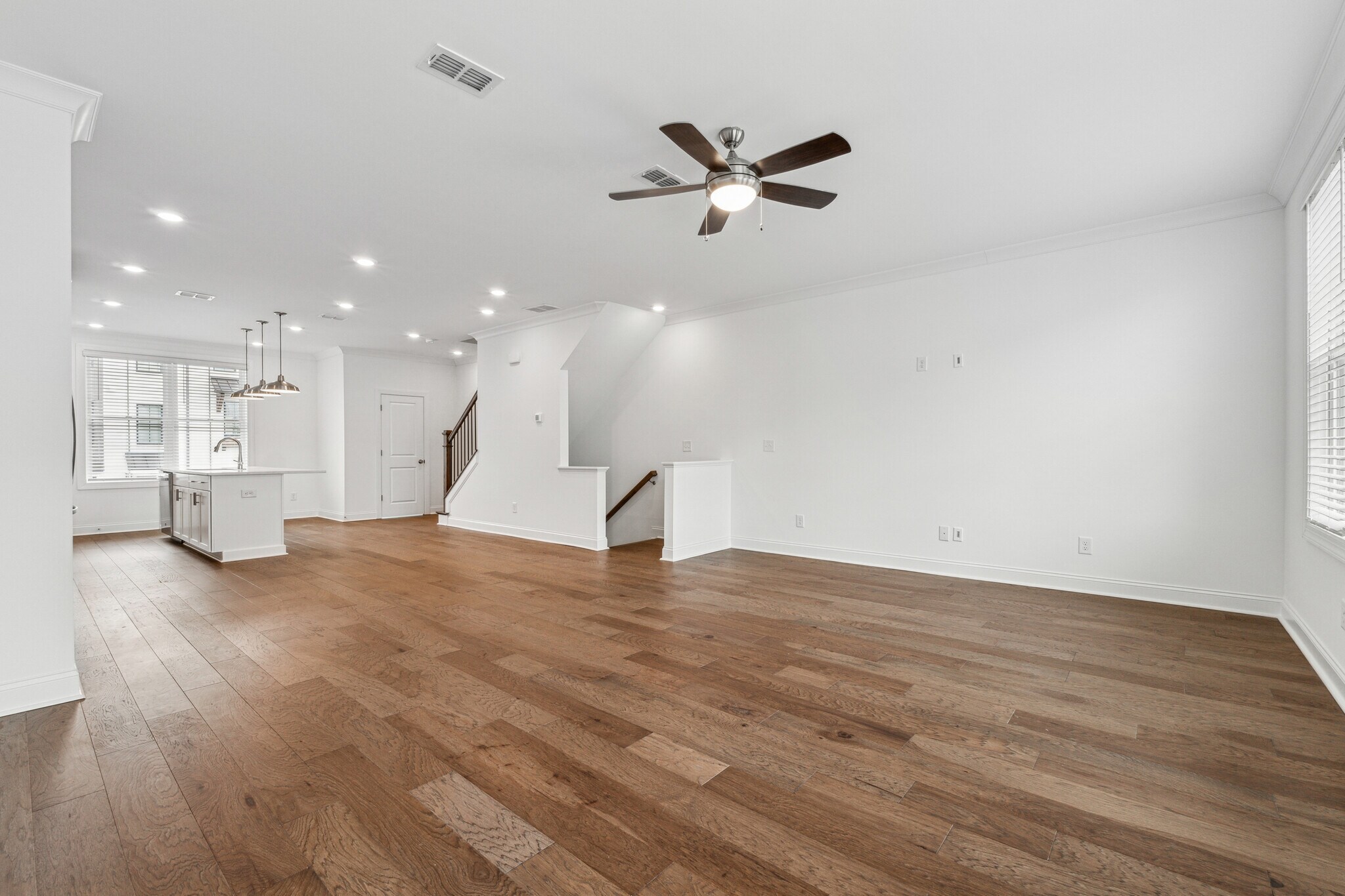 Building Photo - 528 Healy Dr