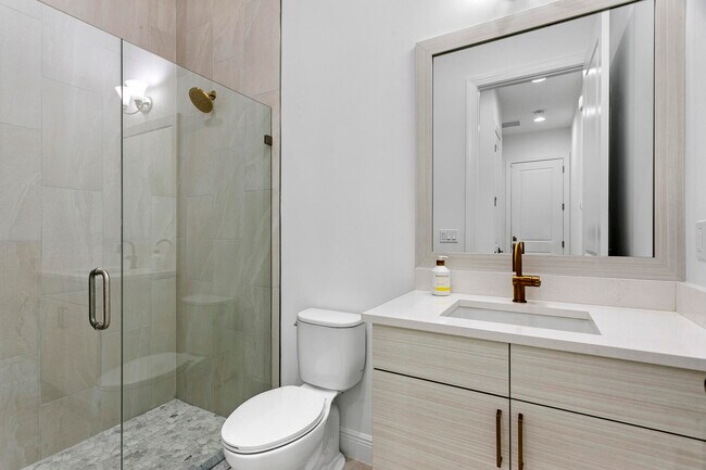 Building Photo - 13450 Artisan Cir
