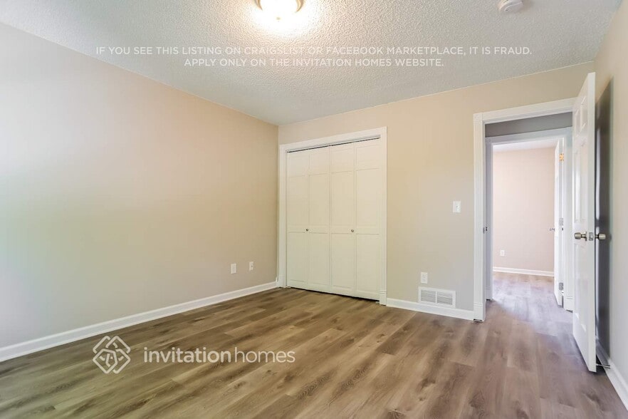 Building Photo - 1456 S Zeno St