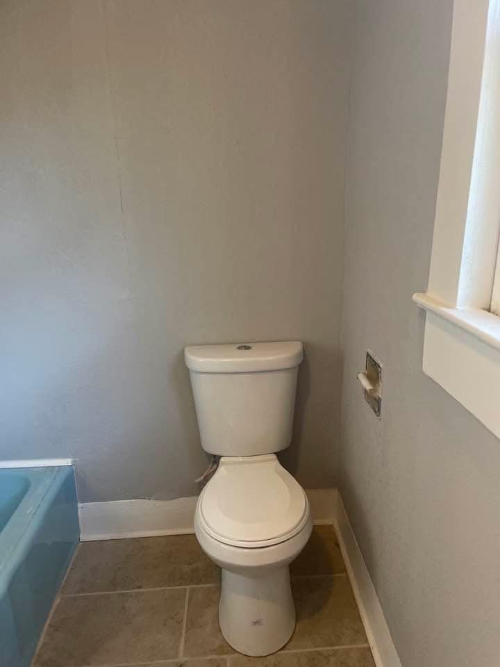 Building Photo - 201 E 3rd St