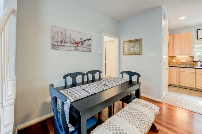 Building Photo - 1310 Asbury St