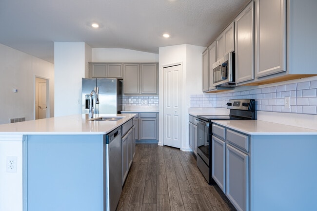 Building Photo - 5071 Four Strand Ct