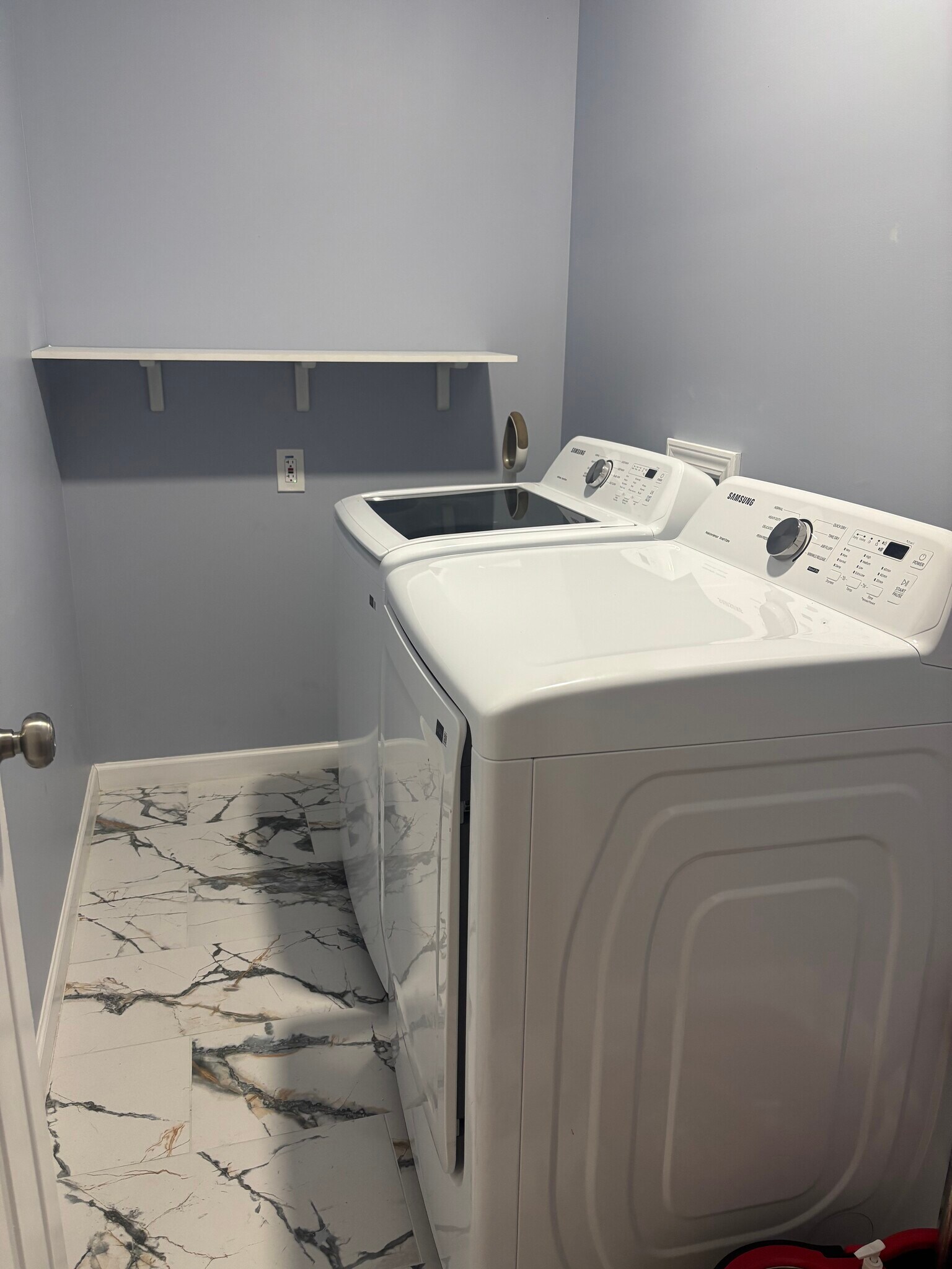 Building Photo - 4560 Persian Trl