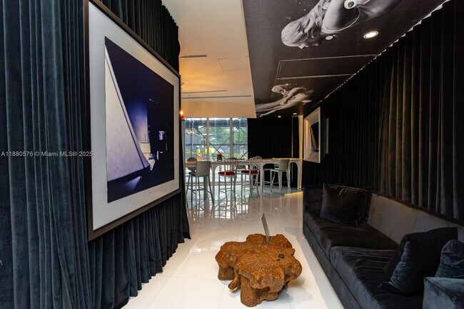 Building Photo - 495 Brickell Ave
