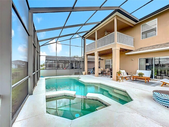 Building Photo - 526 Henley Cir