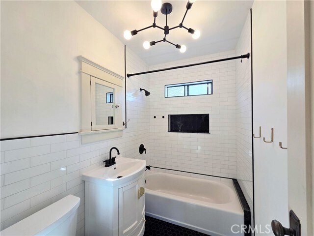 Building Photo - 3624 E 8th St