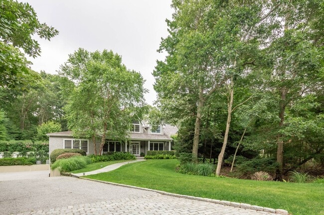 Building Photo - 6 Old School House Ln