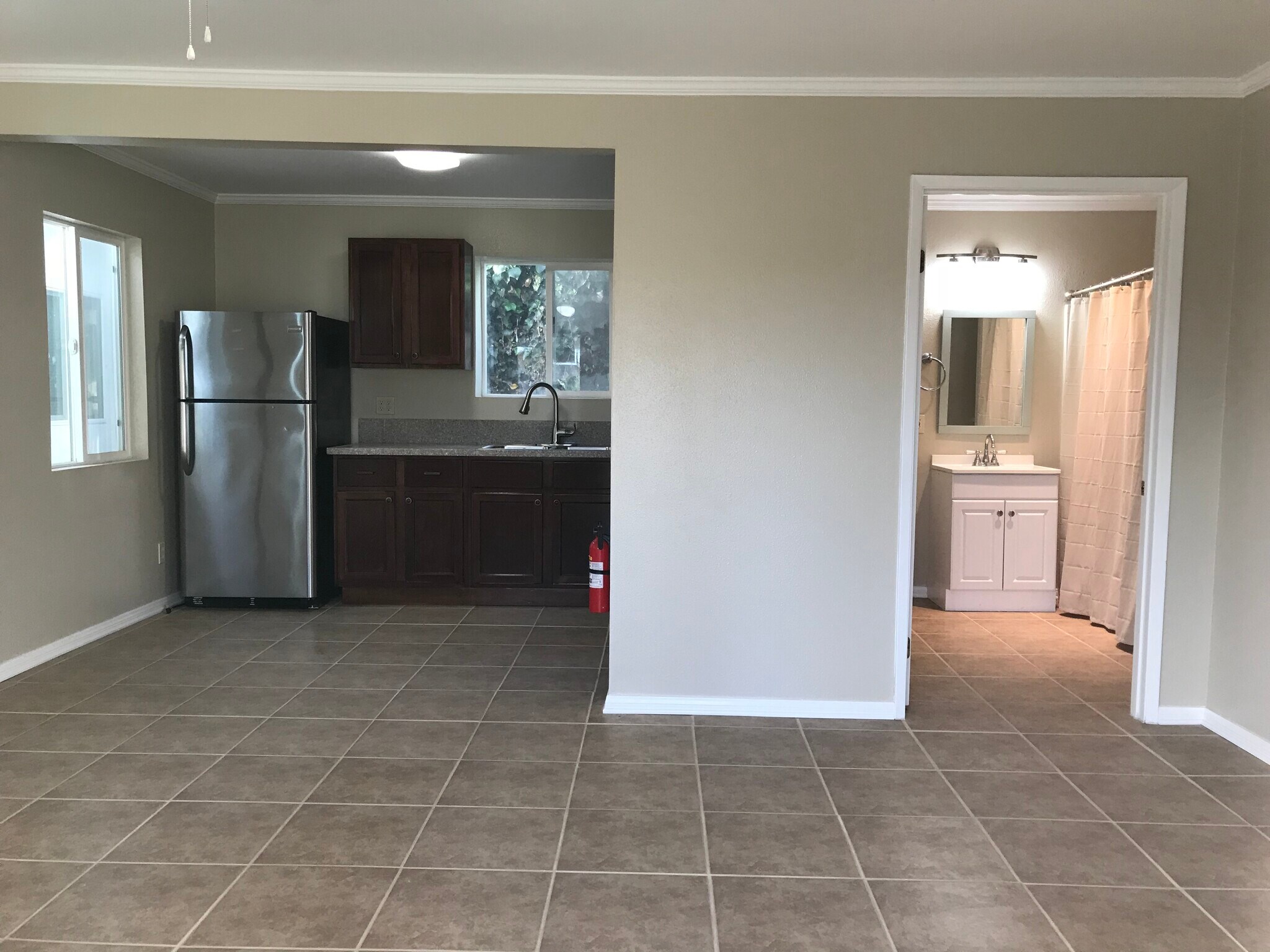 Building Photo - 367 Howell Rd