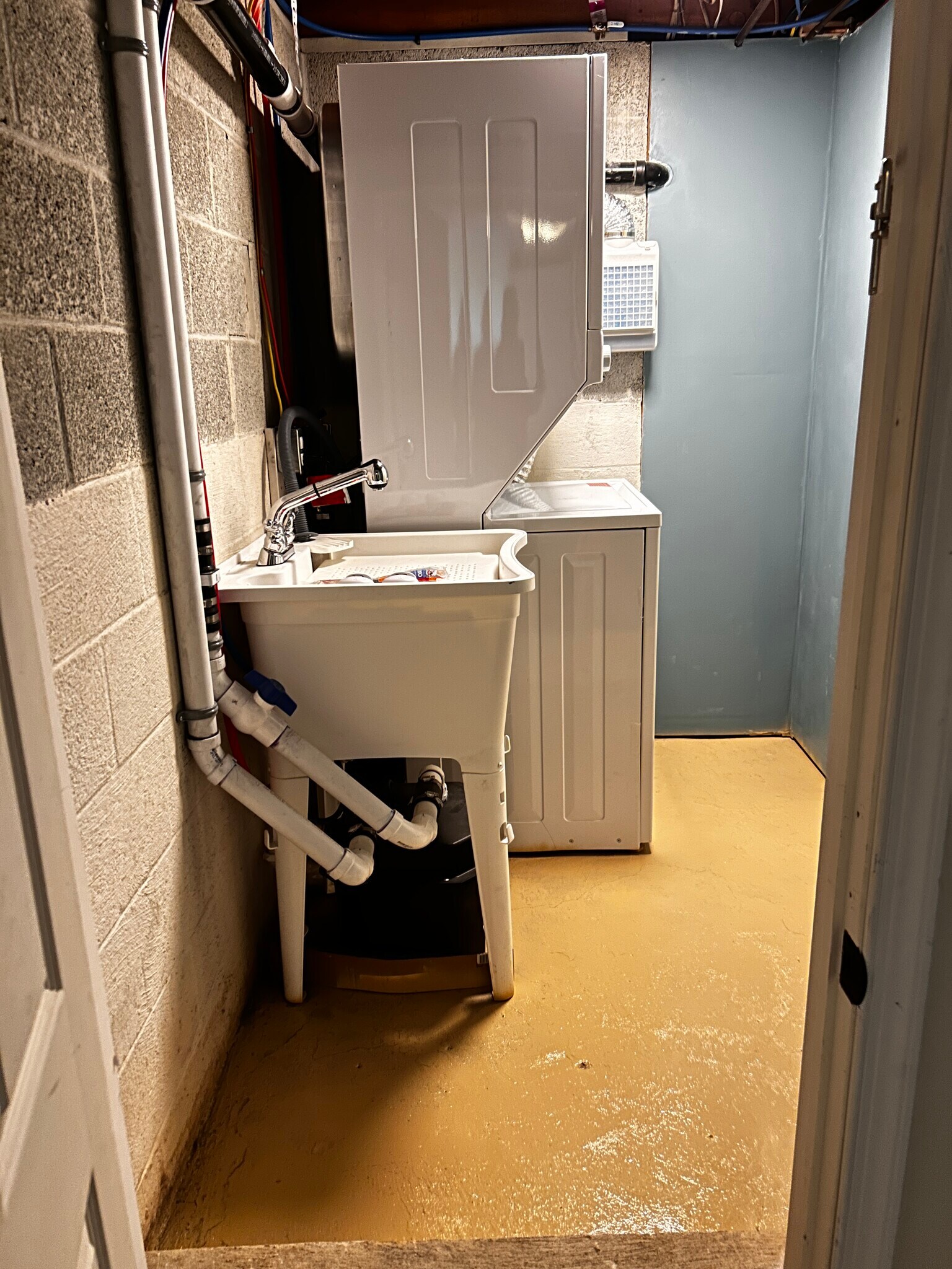 Building Photo - 1201 S 24th St