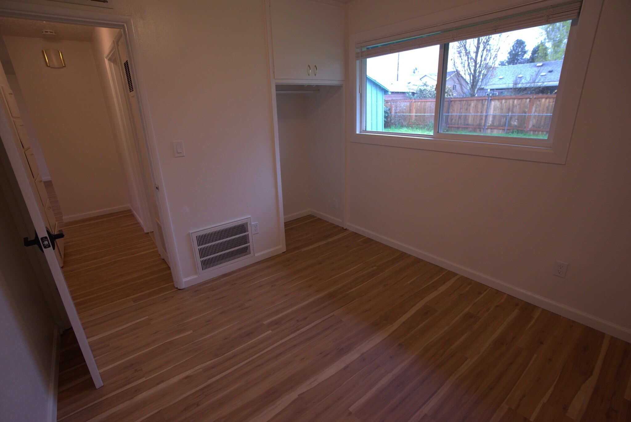 Building Photo - 4627 SE 86th Ct