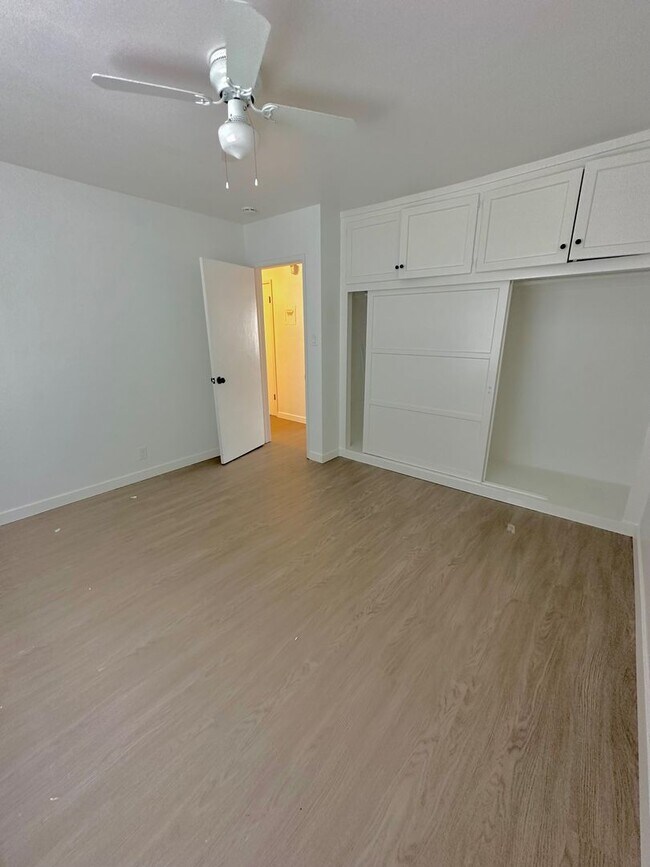 Interior Photo - 3024 E 3rd Street - LA RE 1 LLC