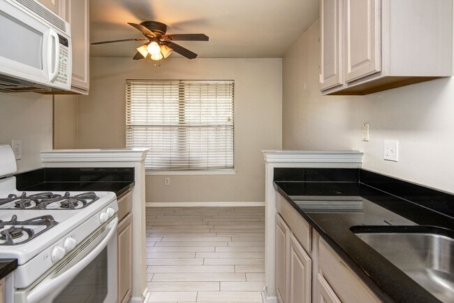 Building Photo - 328 Tavistock Rd