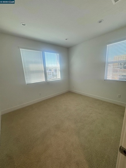 Building Photo - 5601 Linen Ct