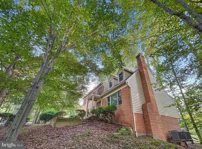 Building Photo - 5704 Captain Jones Ct