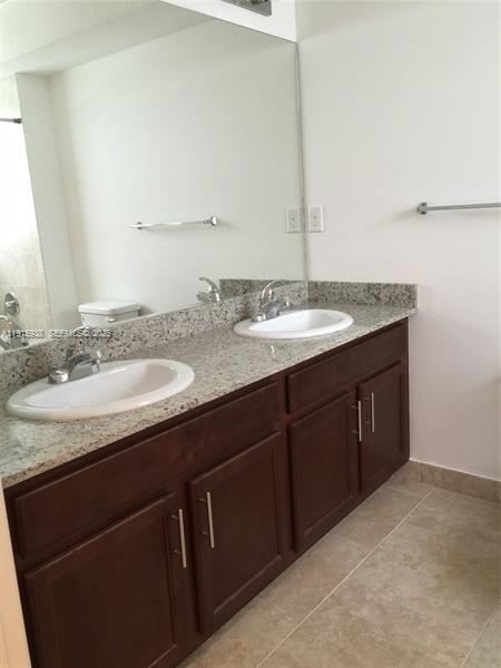 Building Photo - 3525 NW 114th Ln