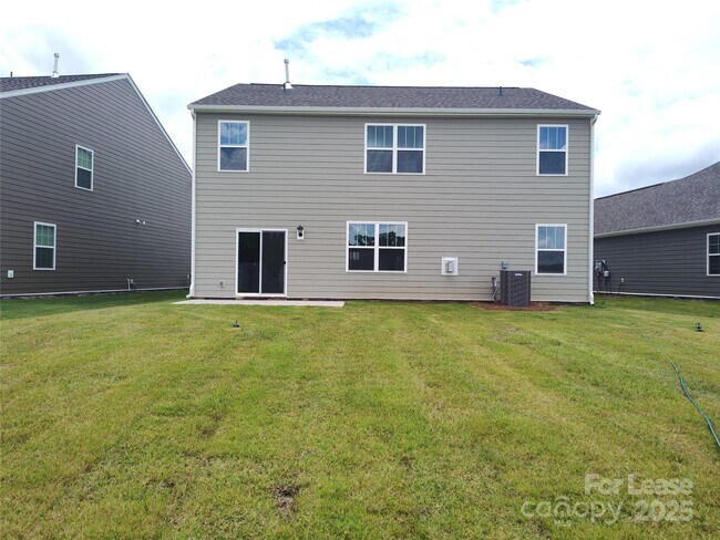 Building Photo - 529 Zermatt Ct