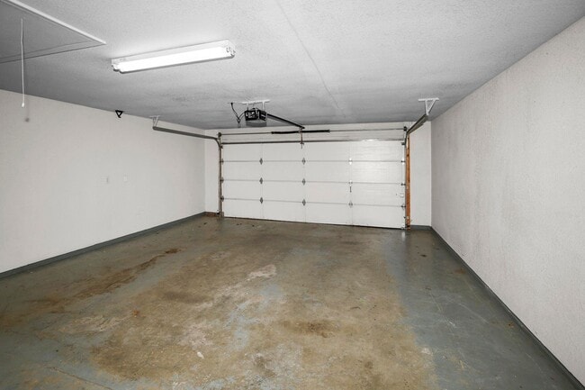 Building Photo - 8305 Challenge Dr