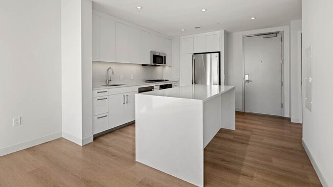 Building Photo - 35 Lomasney Wy