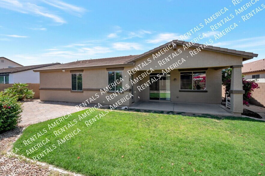Building Photo - 21442 E Saddle Ct