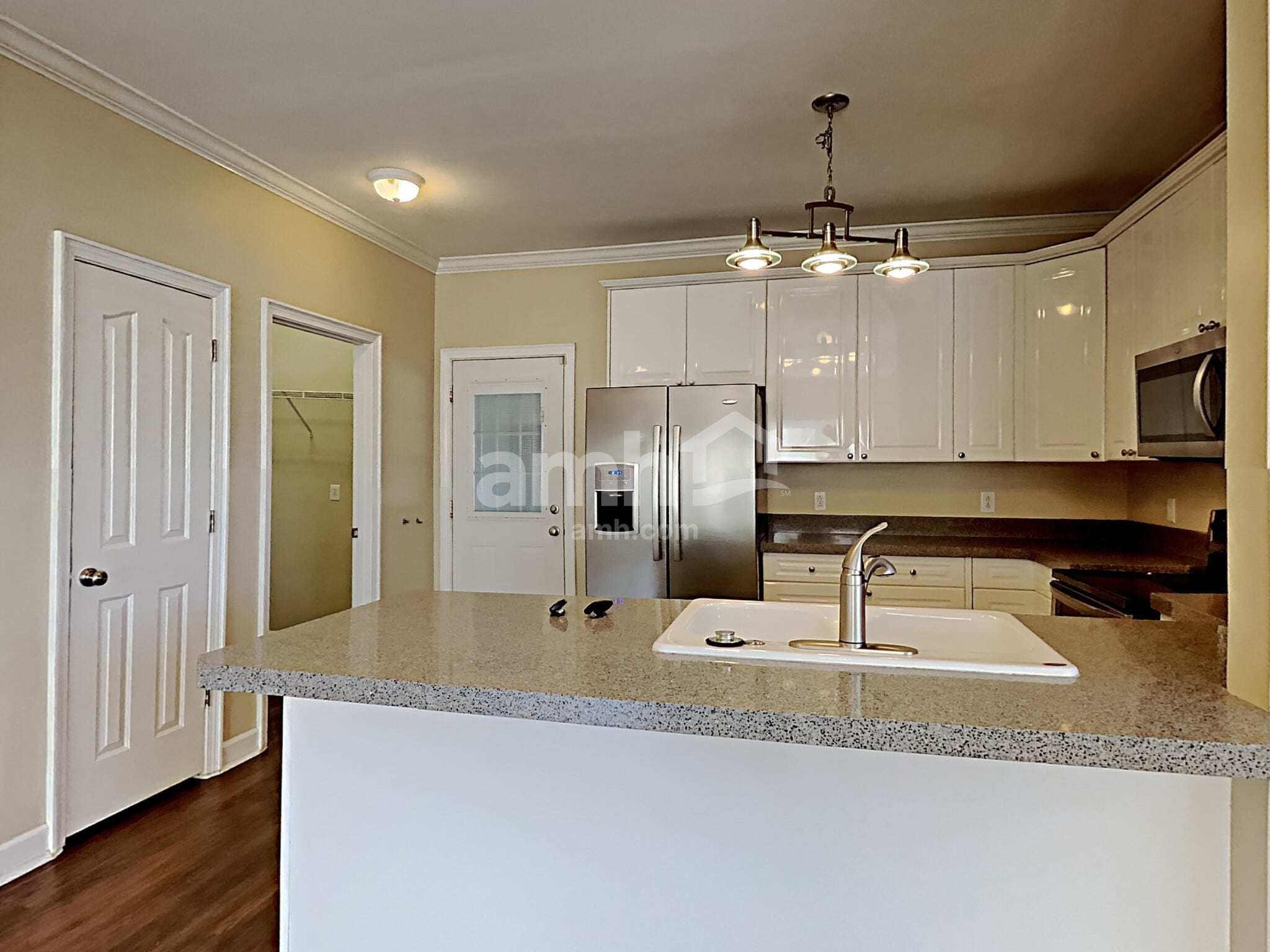 Building Photo - 3129 Jenkins Dr