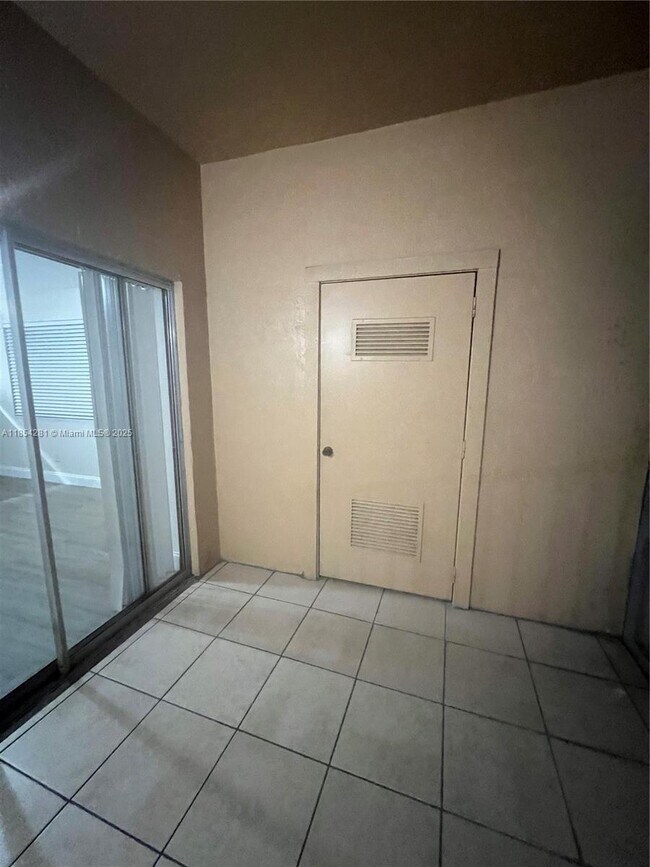 Building Photo - 15315 SW 106th Terrace