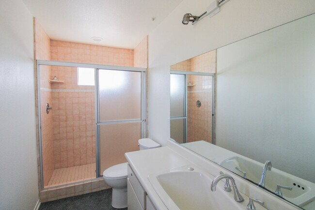 Building Photo - 299 Albert Dr