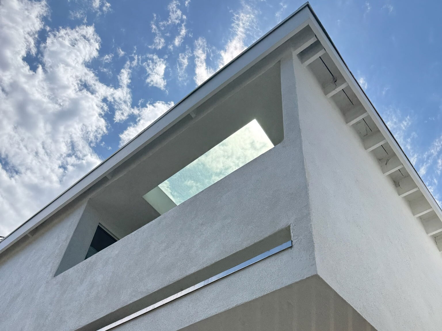 Building Photo - 8863 Lookout Mountain Ave
