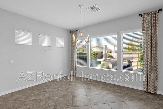 Building Photo - 1492 E Prescott Pl