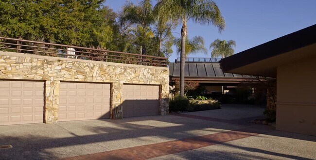 Building Photo - Pleasanton 4 bed / 4 bath Ultra-Private 1.3-Acre Sanctuary with Panoramic Views, pool and spa