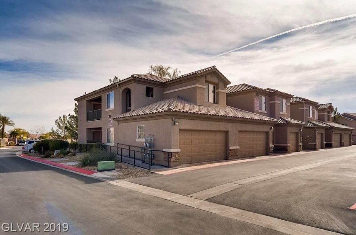 Building Photo - 4685 Apulia Dr