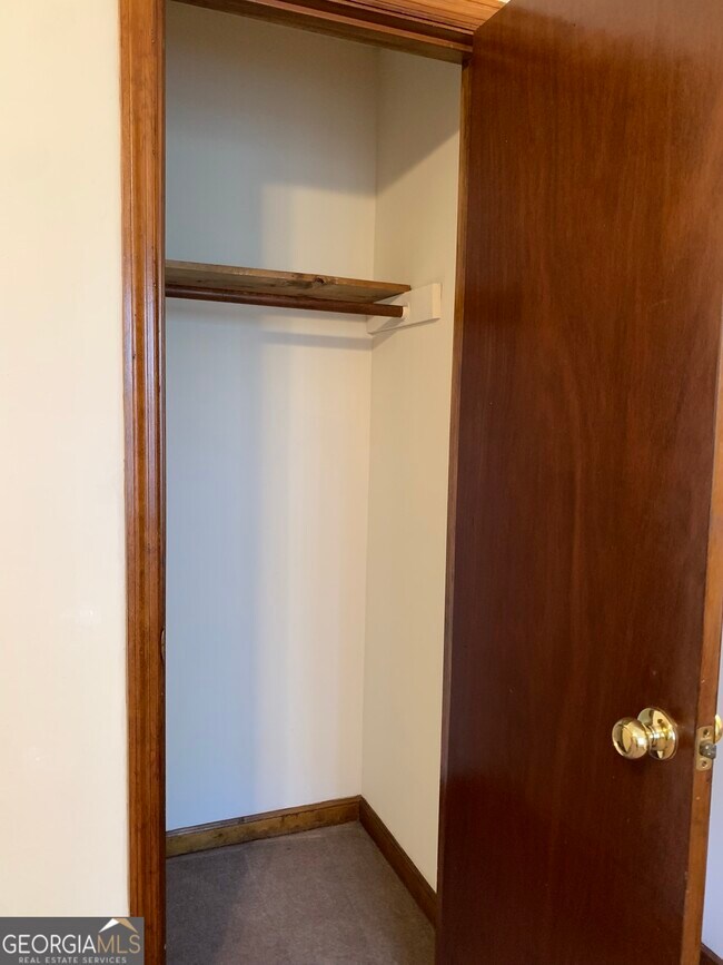 Building Photo - 1107 Booth Ct SW