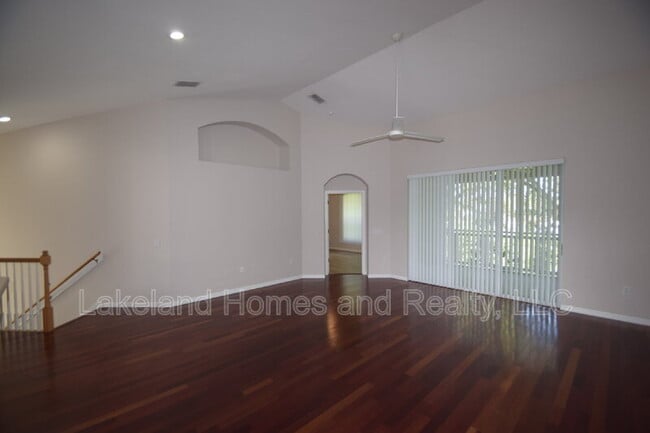 Building Photo - 534 Grasslands Village Cir