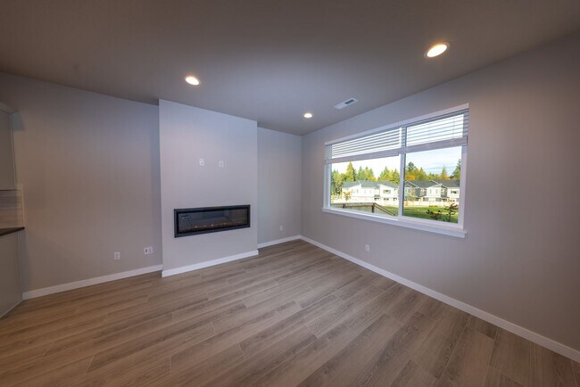 Building Photo - Brand New! - 3 Bedroom Townhome in Vancouv...
