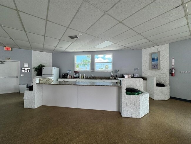 Building Photo - 250 Rosery Rd NW