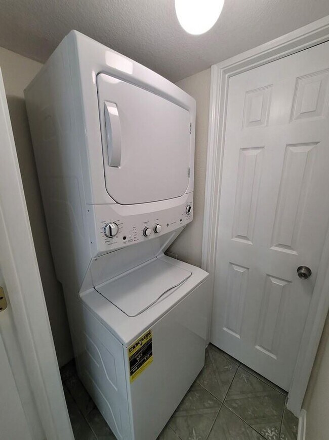 Building Photo - 215 Post Office #1001