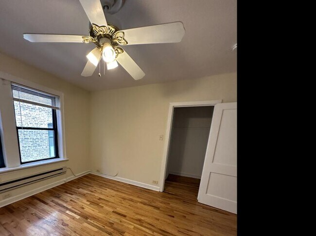 Building Photo - 0 bedroom in Chicago IL 60657