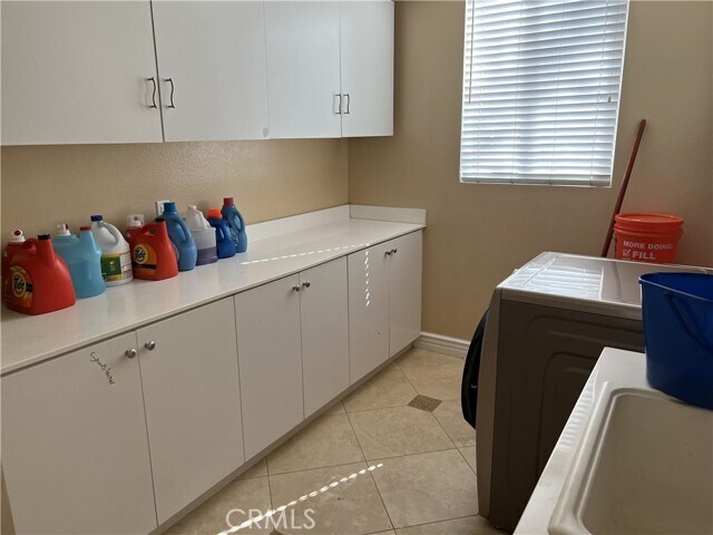 Building Photo - 45009 Oakford Ct