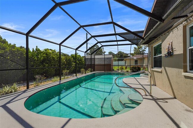 Building Photo - 4215 Pandora Rd